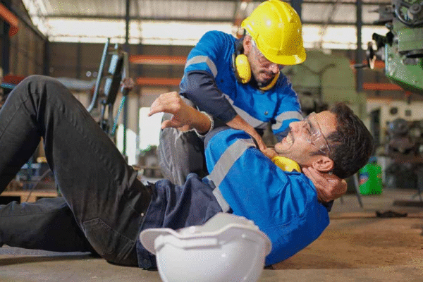 Facing an On-the-Job Injury with No Insurance? How Arizona Steps In