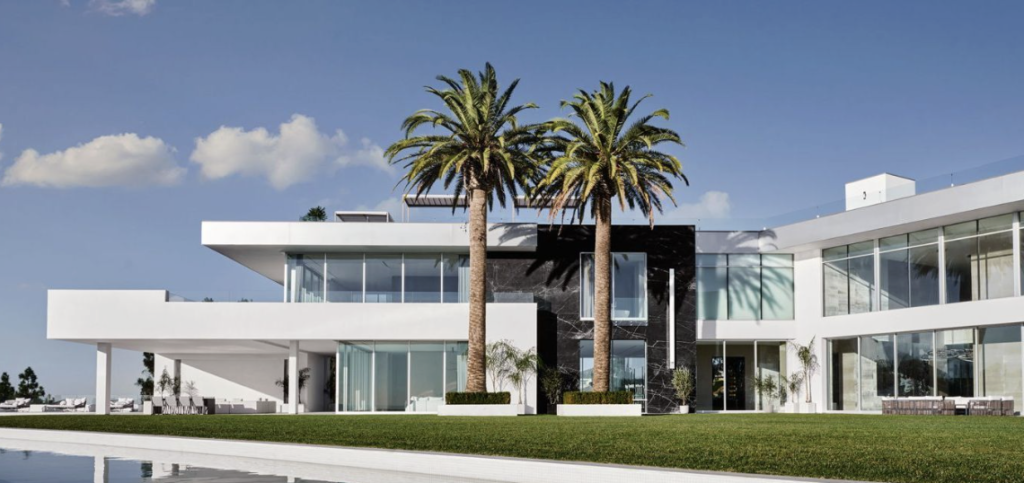 Factors That Influence the Price of Luxury Sky Mansions